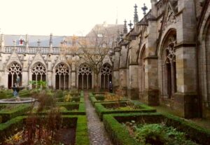Dom Square Monastery garden - Utrecht
