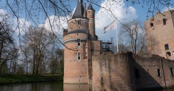 Wijk bij Duurstede Castle: Blues at the River Rhine