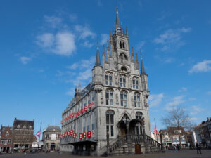 Daytrip to Gouda, Cheese, Culture and History. Visit the monumental townhall.