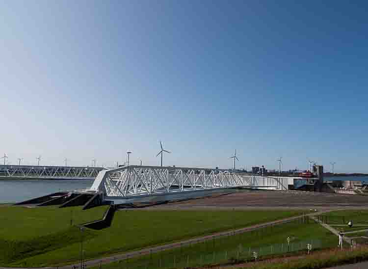 Maeslantkering | Maeslant barrier