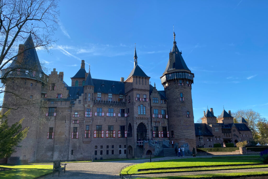 Castle de Haar, Haarzuilens
Castles in the Netherlands