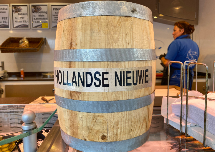 The first barrel with Dutch New Herring is auctioned for charity